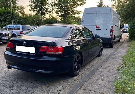 BMW 320i 320 Coupe