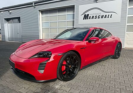 Porsche Taycan GTS HeadUp Bose Panorama 21" RS Kamera Carbon