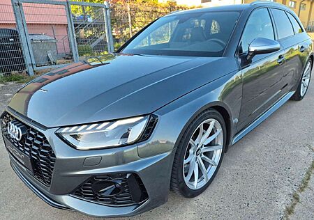 Audi RS4 Avant quattro LED CAM Virtual Massage