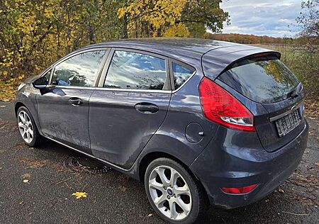 Ford Fiesta Titanium 1.4 Klimaautomatik Sitzhzg PDC neuer TÜV