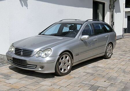 Mercedes-Benz C 220 2.2l Diesel Avantgarde/ Navi, KlimaACC, LMF AMG