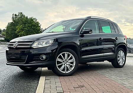 VW Tiguan Volkswagen Sport & Style BMT 4Motion AHK BiXenon Navi Alcanta