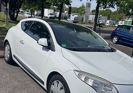 Renault Megane Megane TCe 130 CoupeNight and Day