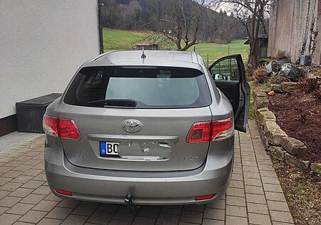Toyota Avensis Combi 1.8 Multidrive S Executive
