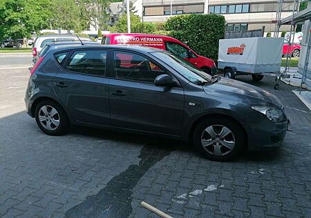 Hyundai i30 Edition+Klima.8fachber.TÜ9.26.1A.