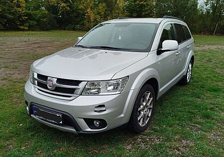 Fiat Freemont 2.0 MultiJet 140 PS - Urban 7sitze NeuTÜV 10/27