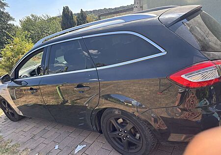 Ford Mondeo Ford Mondeo 2.2 TDCi 200 PS – Standheizung – AHK –