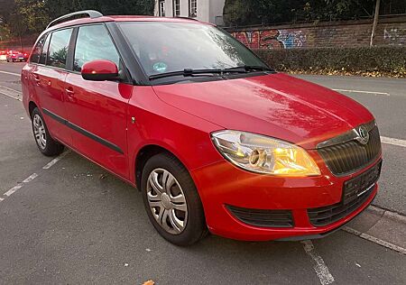 Skoda Fabia Combi Ambiente 1.Hand!Top!