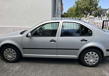 VW Bora Volkswagen Basis