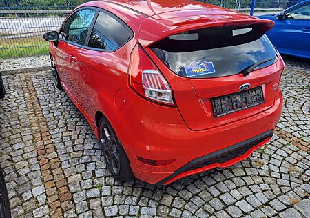 Ford Fiesta 1.6 EcoBoost mit Leder-Sport-PaketST