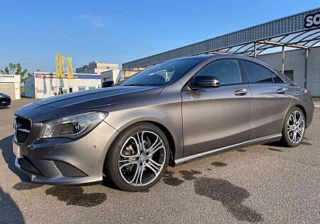 Mercedes-Benz CLA 180 (117.342)