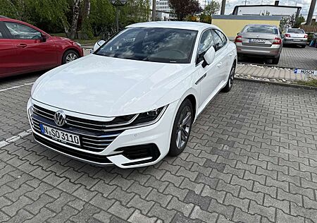 VW Arteon Volkswagen R-Line