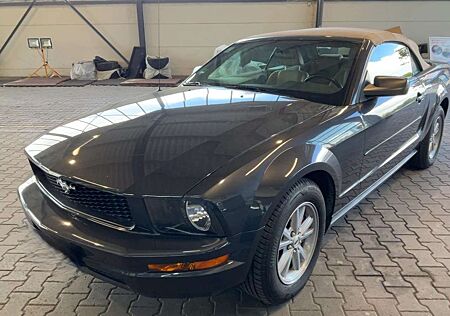 Ford Mustang 4.0 V6 Cabrio *Leder*