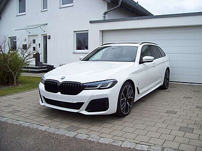 BMW 530 d M SPORTPAKET PRO Massage/Pano/3xDVD/Laser