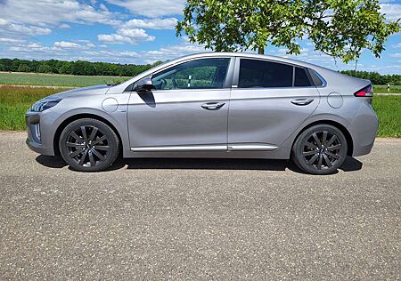 Hyundai Ioniq PLUG-IN HYBRID 1.6 Style GARANTIE 8-fach Alu LED