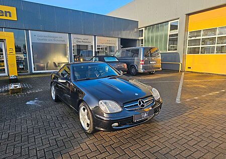 Mercedes-Benz SLK 320 Autom*Xenon*Leder*SHZ*AMG-Räder