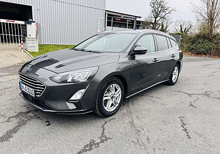 Ford Focus Cool & Connect