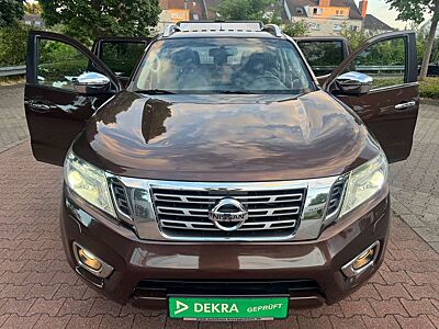 Nissan Navara 2,3 Motor  NP300 KING VOLL Ausstattung. 360 Grad Kamera . AUTOMATIK . Schiebedach. VOlllEDER. 1. Hand . Top Top