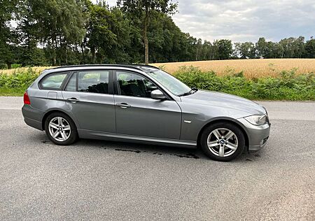 BMW 318d 318 DPF Touring Edition Lifestyle