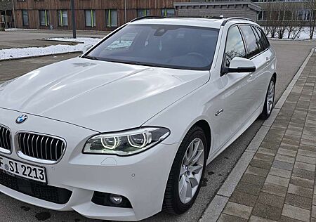 BMW 525d 525 5er Touring Diesel xDrive Touring Sport-Aut.