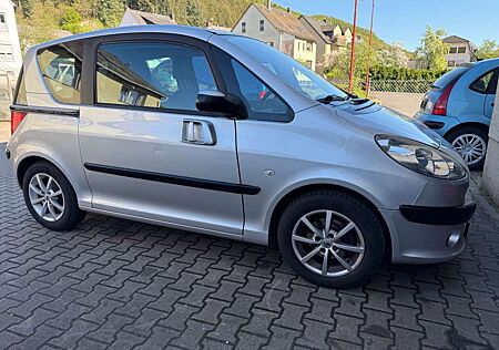 Peugeot 1007 Filou, 109000 km, Tüv 1/26, Klima, AHK!