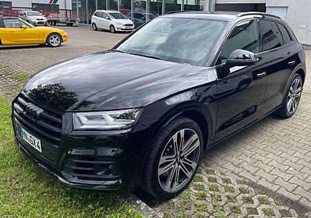 Audi SQ5 3.0 TDI quattro 21 AHK Black-Matrix -Service Neu