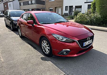 Mazda 3 SKYACTIV-G 120 Center-Line