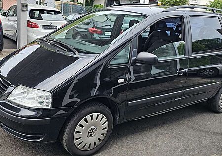 VW Sharan Volkswagen 2.0 7 Sitzer