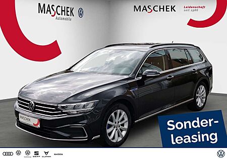 VW Passat Variant Volkswagen GTE Navi AHK RearView Massage Keyless Sitzh