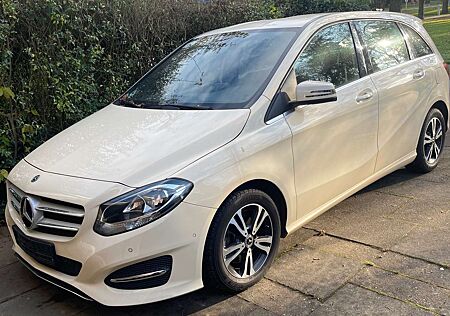 Mercedes-Benz B 200 (CDI) d 4Matic 7G-DCT Style