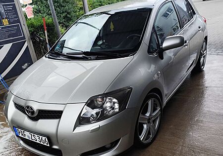 Toyota Auris 2.2 D-4DD-CAT