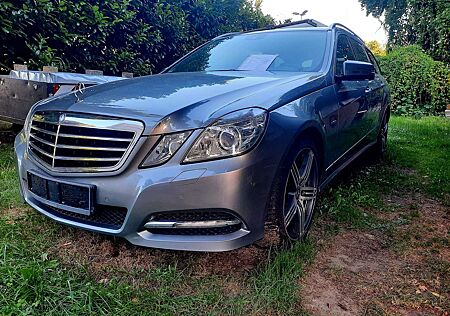 Mercedes-Benz E 350 T CDI DPF 4Matic BlueEFFICIENCY 7G-TRONIC