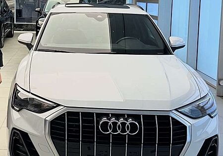 Audi Q3 35 TFSI S tronic line