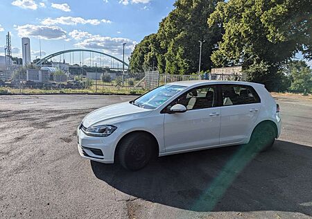 VW Golf Volkswagen 1.0 TSI