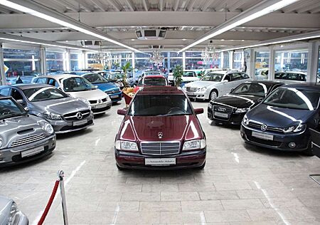 Mercedes-Benz C 180 CLASSIC *Automatik/Schiebedach*