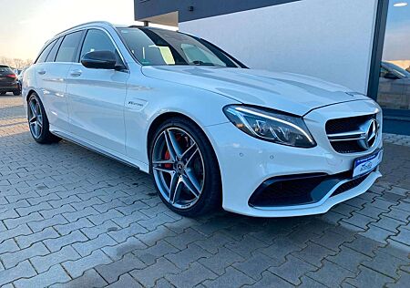 Mercedes-Benz C 63 AMG S Perf.Sitze|Driver Package|PANO|Memory