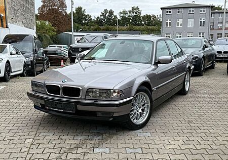 BMW 740 i Facelift*Leder*Navi*Xenon*Schiebedach*18"