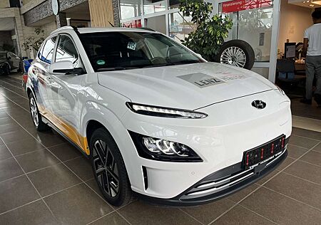 Hyundai Kona dig.Cockpit R.Cam Spurassist. Klimaauto LED