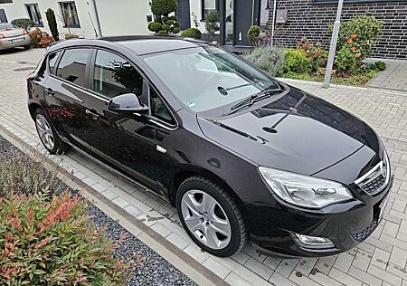 Opel Astra 1.4 Turbo Design Edition