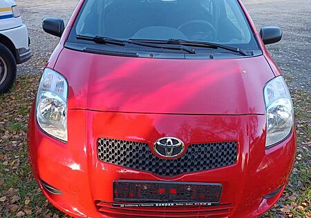 Toyota Yaris 1.3 VVT-i Cool