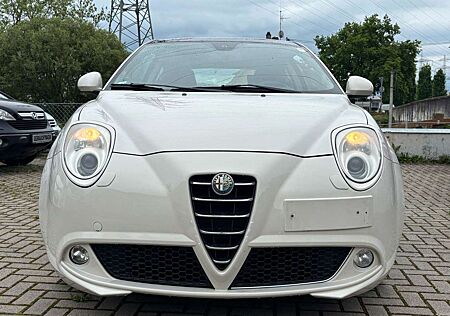 Alfa Romeo MiTo Turismo 1,4 ( Wenig KM ) 1 Hand TÜV
