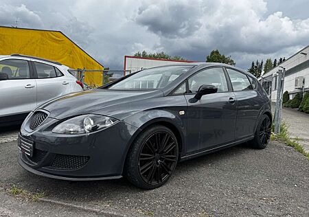 Seat Leon Reference 1.6 *Gepflegt*Alu*5-Türig*Klima*SHZ