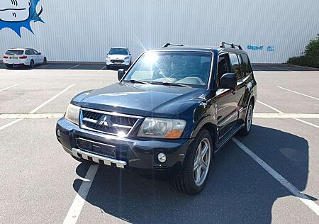 Mitsubishi Pajero 3.2 DI-D Dakar V60 im Kundenauftrag!