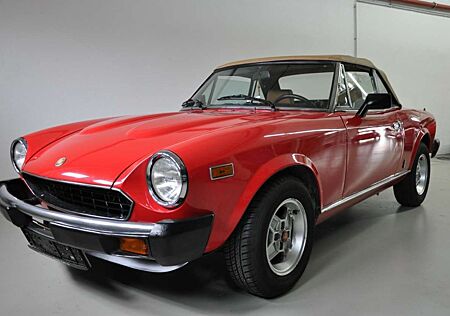 Fiat 124 Spider 124 CS2 Cabriolet