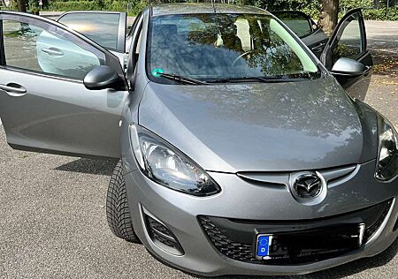 Mazda 2 kostengünst zuverläss geschont TÜV+Reifen neu
