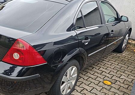 Ford Mondeo 1.8 Ghia