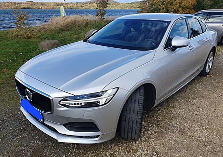 Volvo S90 Momentum