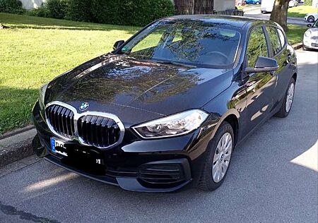BMW 118i 118 Advantage —- wie neu!