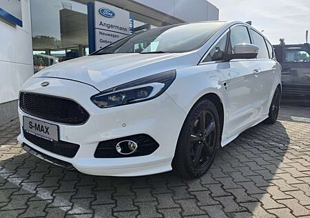 Ford S-Max Titanium