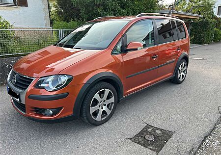 VW Cross Touran Volkswagen 1.6. 102 Ps / 7 Sitze / 1 Hand